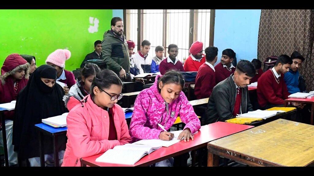 ਇਮਤਿਹਾਨ ਜਾਰੀ, ਟਰੇਨਿੰਗ ਮੁੜ ਤਹਿ ਕੀਤੀ ਜਾਵੇ: ਅਧਿਆਪਕ ਯੂਨੀਅਨ