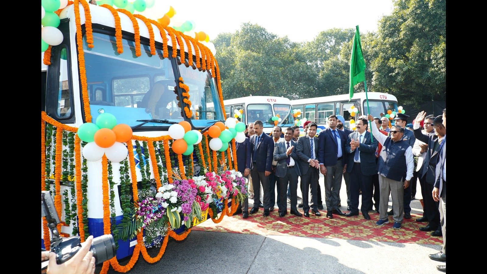 ਕਟਾਰੀਆ ਦਾ ਕਹਿਣਾ ਹੈ ਕਿ 2026-27 ਤੱਕ CTU ਫਲੀਟ 100% ਇਲੈਕਟ੍ਰਿਕ ਹੋ ਜਾਵੇਗਾ
