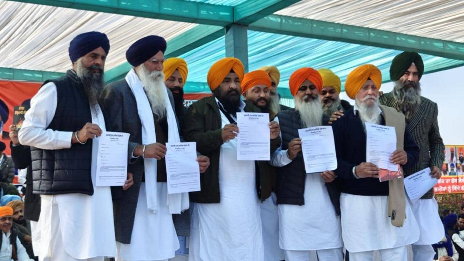 ਕੱਟੜਪੰਥੀ ਸਿੱਖਾਂ ਨੇ ਅੰਮ੍ਰਿਤਪਾਲ ਦੀ ਅਗਵਾਈ ਵਿੱਚ ਅਕਾਲੀ ਦਲ (ਵਾਰਿਸ ਪੰਜਾਬ ਦੇ) ਦਾ ਗਠਨ ਕੀਤਾ