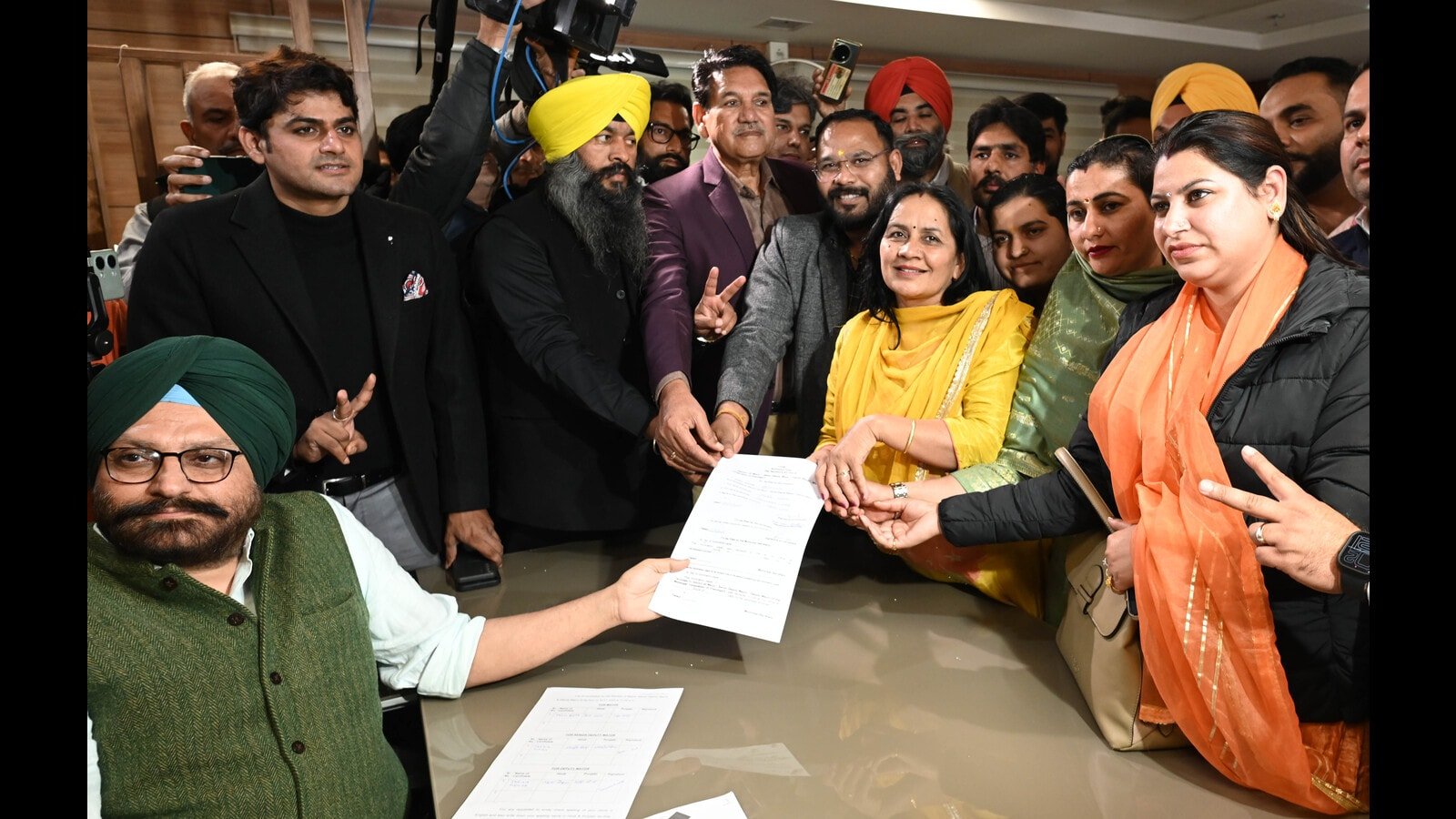 ਚੰਡੀਗੜ੍ਹ ਦੇ ਅਗਲੇ ਮੇਅਰ ਦੀ ਦੌੜ ਵਿੱਚ 'ਆਪ' ਦੀ ਪ੍ਰੇਮ ਲਤਾ ਬਨਾਮ ਭਾਜਪਾ ਦੀ ਹਰਪ੍ਰੀਤ