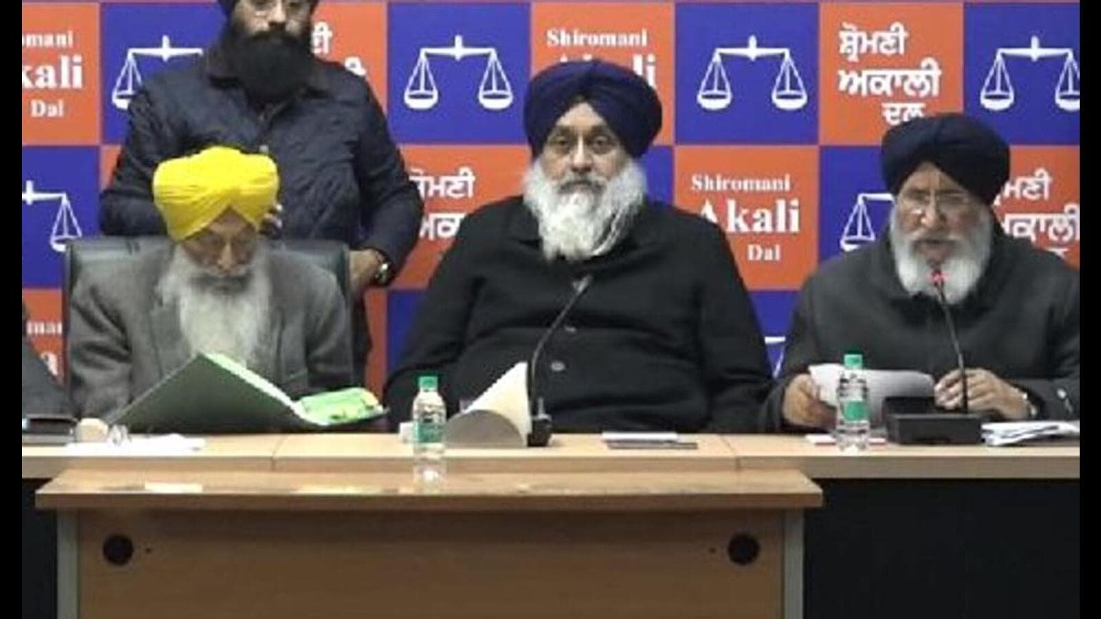 ਬਾਦਲ ਦਾ ਤਕਰੀਬਨ ਤਿੰਨ ਦਹਾਕਿਆਂ ਦਾ ਸ਼੍ਰੋਮਣੀ ਅਕਾਲੀ ਦਲ ਦਾ ਰਾਜ ਖ਼ਤਮ ਹੋ ਗਿਆ ਹੈ
