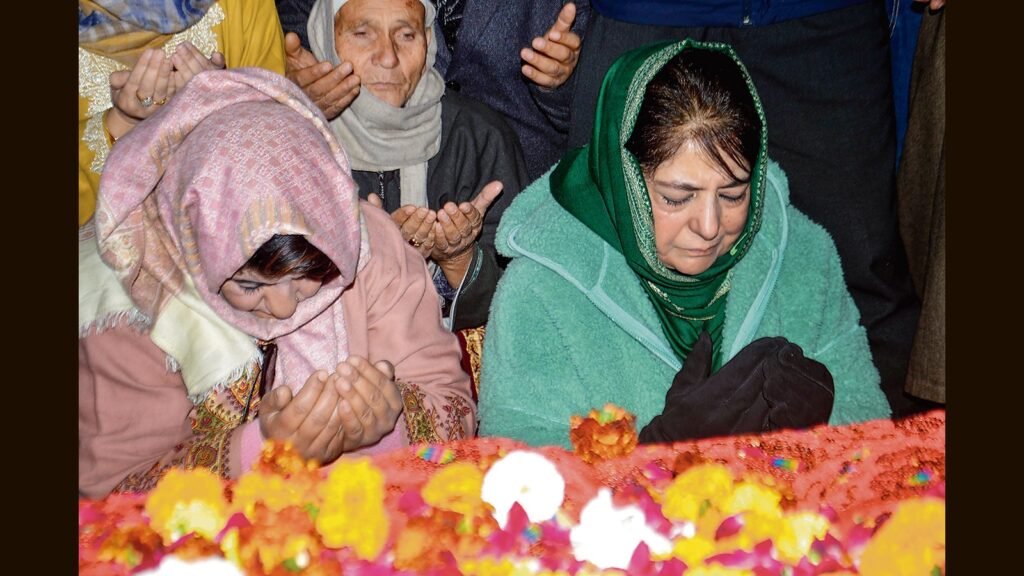 ਸਪੱਸ਼ਟ ਬਹੁਮਤ ਦੇ ਬਾਵਜੂਦ ਅਹਿਮ ਮੁੱਦਿਆਂ ‘ਤੇ ਨੈਸ਼ਨਲ ਕਾਨਫਰੰਸ ਚੁੱਪ-ਪੀਡੀਪੀ ਮੁਖੀ