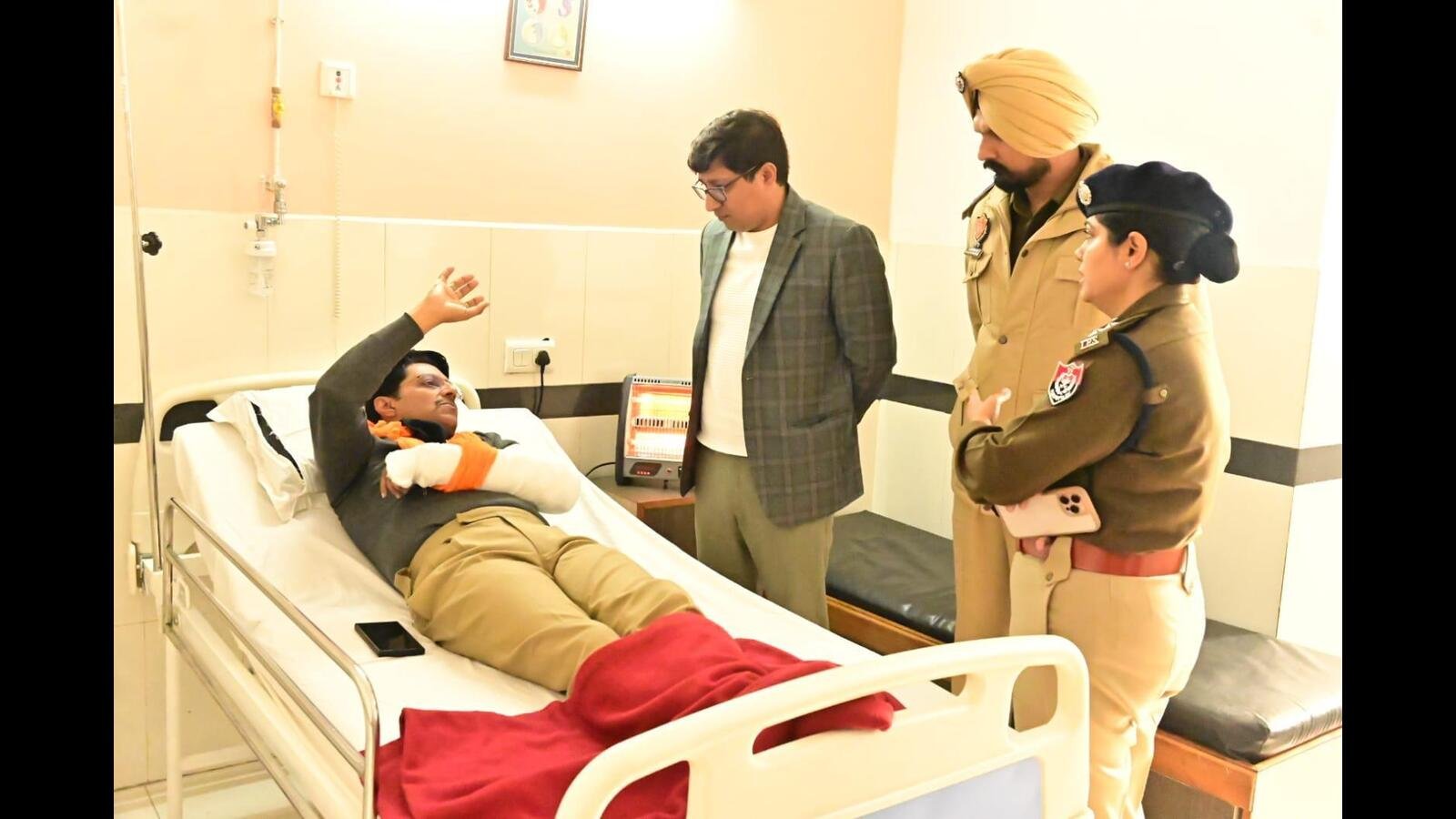 ਹਾਈਕੋਰਟ ਵੱਲੋਂ ਜ਼ਮੀਨ ਦੀ ਨਿਸ਼ਾਨਦੇਹੀ ਦੇ ਹੁਕਮ: ਬਠਿੰਡਾ 'ਚ ਕਿਸਾਨ-ਪੁਲਿਸ ਝੜਪ 'ਚ ਡੀਐੱਸਪੀ ਜ਼ਖ਼ਮੀ