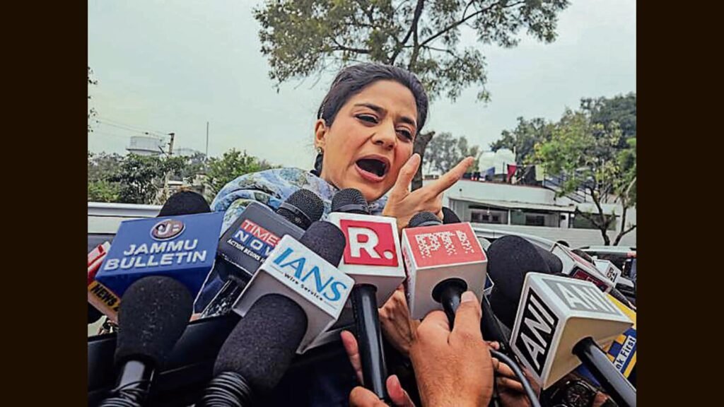 ਕਠੂਆ ਯਾਤਰਾ ਤੋਂ ਬਾਅਦ, ਇਲਾਈਟੀਜਾ ਦੇ ਦੋ ਜ਼ਾਂ ਨੂੰ ਮੁਅੱਤਲ ਕਰ ਦਿੱਤਾ ਗਿਆ
