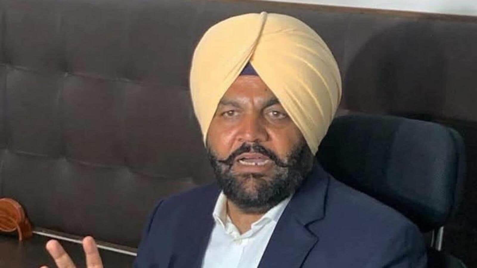 ਜਲਾਵਤਨ ਦੀ ਲਾਈਨ ਦੇ ਵਿਚਕਾਰ, ਕਾਂਗਰਸ ਦੇ ਸੰਸਦ ਮੈਂਬਰ ਗੁਰਜੀਤ ਸਿੰਘ j ਜਲਾ ਕਹਿੰਦਾ ਹੈ