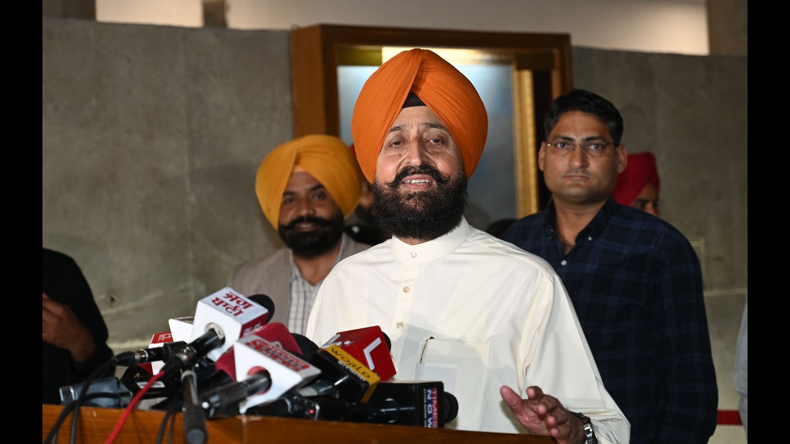 ਬਾਜਵਾ ਨੇ ਰੇਤ ਮਾਈਨਿੰਗ ਤੋਂ 'ਨਿਰਾਸ਼' ਤੋਂ 'ਆਪ' ਸਰਕਾਰ ਨੂੰ 'ਨਿਰਾਸ਼ਾਜਨ' ਕਰ ਦਿੱਤਾ