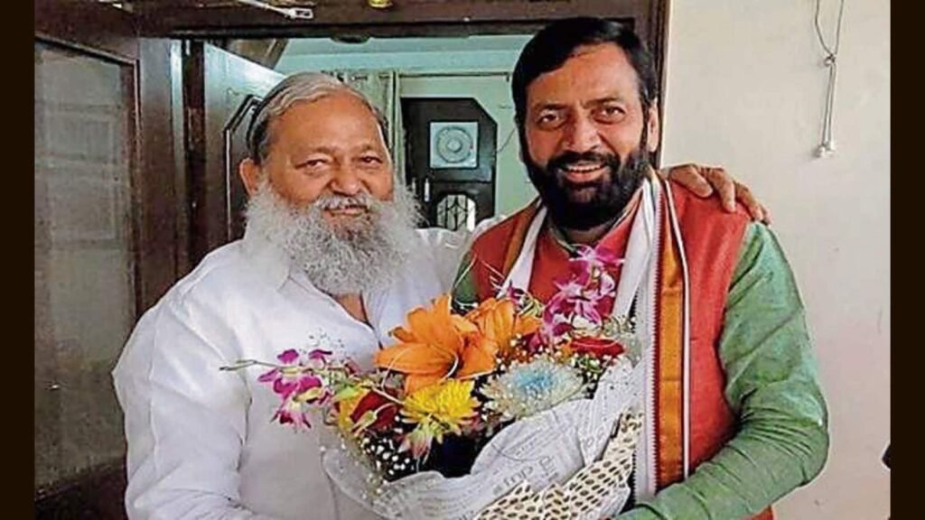 ਹਮੇਸ਼ਾਂ ਅਸੰਤੁਸ਼ਟ, ਅਨਿਲ ਵਿਸੀ