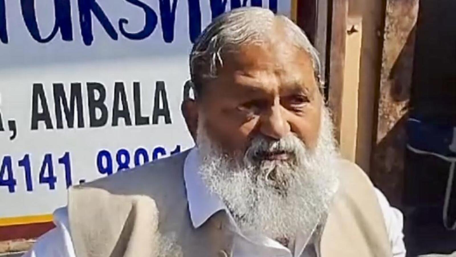 ਆਦਮੀ ਜਾਅਲੀ ਨੌਕਰੀ ਦੀ ਪੇਸ਼ਕਸ਼ ਨੂੰ ਸਵੀਕਾਰ ਕਰਨ ਤੋਂ ਬਾਅਦ ਦੁਬਈ ਵਿਚ ਫਸੇ ਹੋਏ ਸਨ; ਵਿਜੇ ਨੇ ਪੜਤਾਲ ਕੀਤੀ
