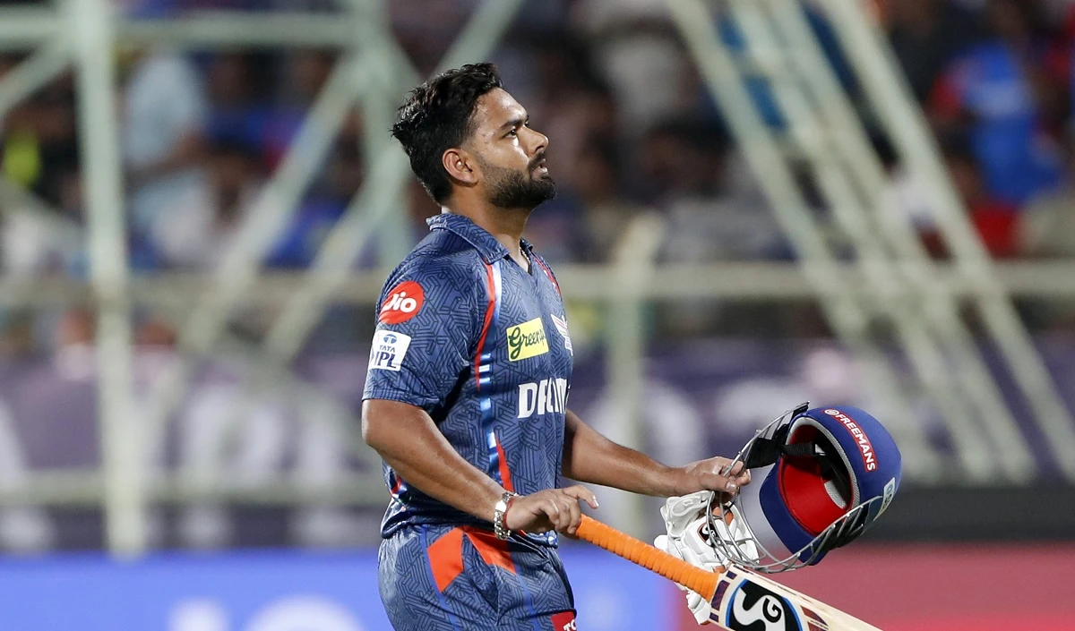 ਐਲਐਸਜੀ ਦੇ ਮਾਲਕ ਸੰਜੀਵ ਗੋਇਨਕਾ ਜਿੱਤ ਤੋਂ ਬਹੁਤ ਖੁਸ਼ ਸਨ, ਹੈਦਰਾਬਾਦ ਨੂੰ ਹਰਾਉਣ ਤੋਂ ਬਾਅਦ, ਰਾਣੀ ਪੈਂਟ ਨੂੰ ਜੱਫੀ ਪਾਉਂਦੇ ਸਨ