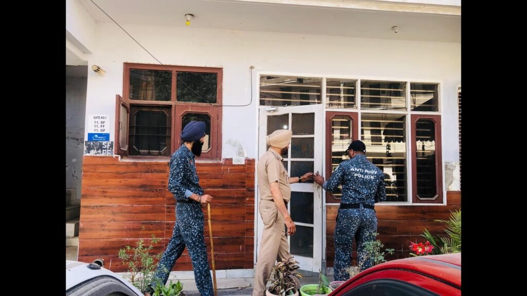 ਖਰਕਾਰ ਖੋਜ ਓਪਰੇਸ਼ਨ ਵਿੱਚ ਬਰਾਮਦ ਕੀਤੇ ਗਏ ਚਾਰ ਗ੍ਰਿਫਤਾਰ ਕੀਤੇ ਗਏ, 48 ਸ਼ਰਾਬ ਦੀਆਂ ਬੋਤਲਾਂ ਬਰਾਮਦ ਕੀਤੀਆਂ ਗਈਆਂ