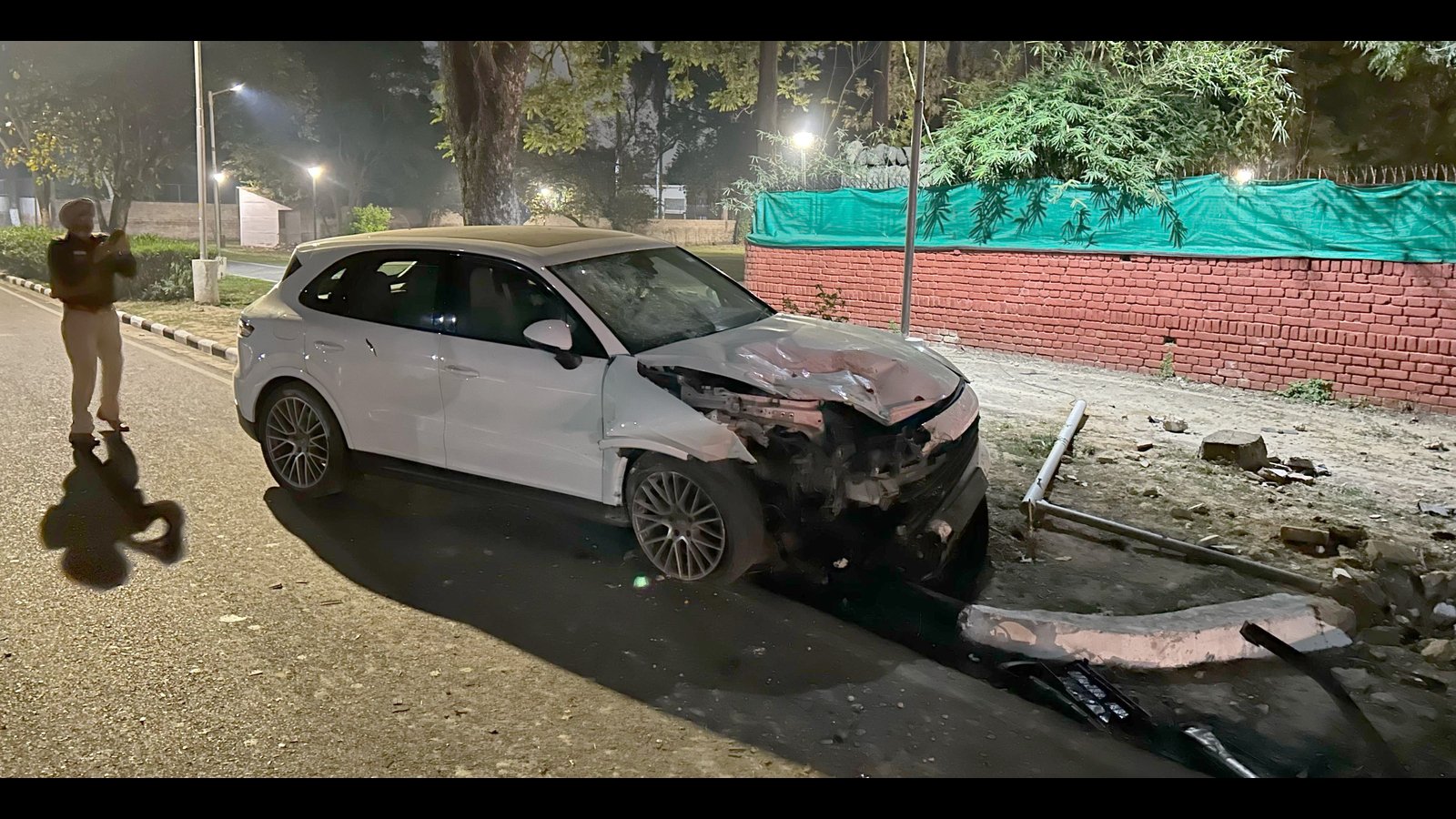 ਚੰਡੀਗੜ੍ਹ ਪੁਲਿਸ ਨੂੰ ਪੋਰਸ਼ ਕਰੈਸ਼ ਸਾਈਟ 'ਤੇ ਨੰਗਾ ਕਰਨ ਵਾਲੇ ਜ਼ੋਨ' ਤੇ ਘੋਸ਼ਿਤ ਕਰਨ ਦਾ ਦੋਸ਼