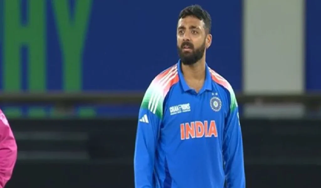 ਜਦੋਂ ਵਰੁਣ ਚੱਕਰਵਰਤੀ ਨੂੰ ਉਸਨੂੰ ਮਾਰਨ ਦੀ ਧਮਕੀ ਦਿੱਤੀ, ਤਾਂ ਭਾਰਤੀ ਗੇਂਦਬਾਜ਼ ਉਦਾਸੀ ਵਿੱਚ ਆਏ