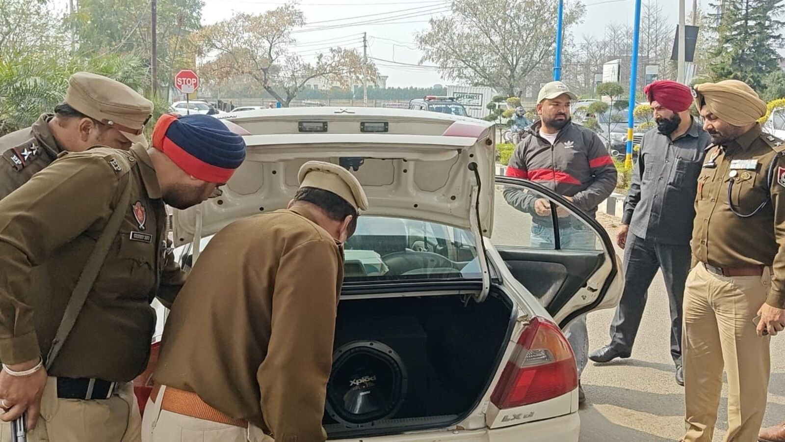 ਨਸ਼ਿਆਂ ਵਿਰੁੱਧ ਲੜਾਈ: ਪੁਲਿਸ ਨੇ 798 ਸਥਾਨ 'ਤੇ ਛਾਪਾ ਮਾਰਿਆ, 290 ਨਸ਼ਾ ਤਸਕਰਾਂ ਨੂੰ ਗ੍ਰਿਫਤਾਰ ਕੀਤਾ ਗਿਆ