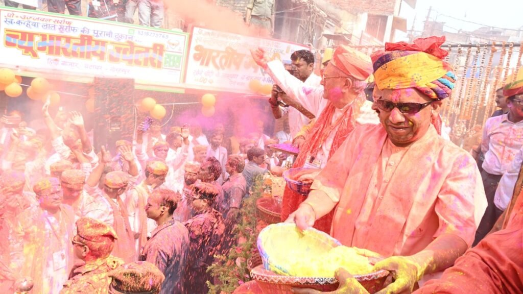 ਪਾਰਟੀ ਲਾਈਨਜ਼ ਵਿੱਚ ਰਾਜਨੀਤਿਕ ਆਗੂ ਹੋਲੀ ਮਨਾਉਂਦੇ ਹਨ, ਜੋ ਕਿ ਸਭ ਲਈ ਏਕਤਾ ਅਤੇ ਖੁਸ਼ਹਾਲੀ ਦੀ ਵਖੀ ਵਧਾਉਂਦੇ ਹਨ