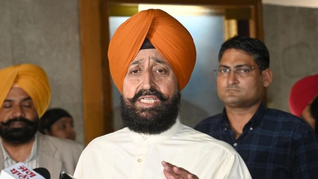 ਪ੍ਰਤਾਪ ਬਾਜਵਾ ਨੇ ‘ਅਣਉਚਿਤ ਪ੍ਰਚਾਰ’ ਲਈ ਭਗਵੰਤ ਮਾਨ ਦੀ ਅਗਵਾਈ ਵਾਲੀ ਐਫਏਪੀ ‘ਤੇ ਹਟ ਗਏ