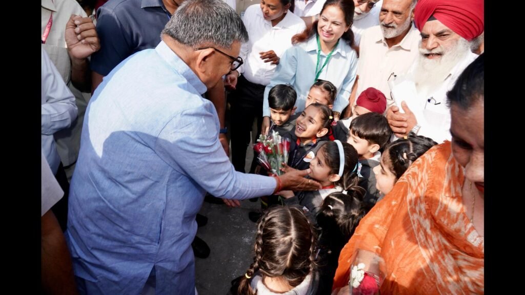 ਪੰਜਾਬ ਦੇ ਰਾਜਪਾਲ ਨੇ ਜਾਨ ਯਾਤਰਾ ਨੂੰ ਖਰੜ ਵਿੱਚ ਨਸ਼ਿਆਂ ਵਿਰੁੱਧ ਅਗਵਾਈ ਕੀਤੀ