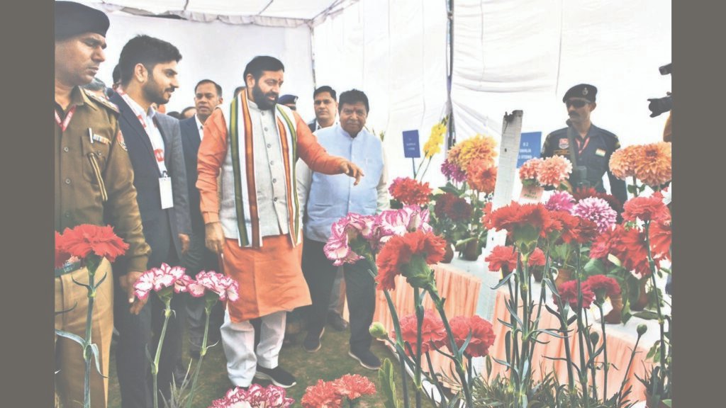 ਰੰਗੀਨ ਖਿੜ ਪੰਚਕੂਲਾ ਦੇ ਬਸਤੀ ਉਤਾਰ