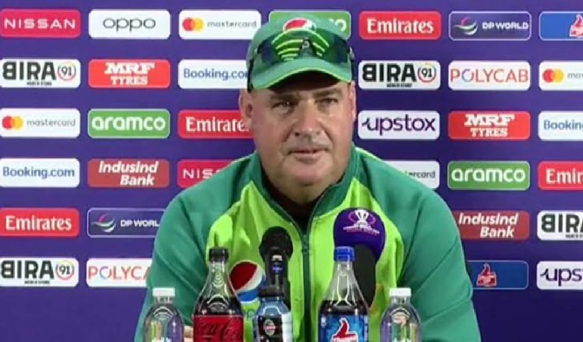 ਸਾਬਕਾ ਕੋਚ ਮਿਕੀ ਆਰਥਰ, ਜੋ ਜੇਸਨ ਗਿਲਸਪੀਲੀ ਦੇ ਸਮਰਥਨ ਵਿੱਚ ਉਤਰੇ, ਪਾਕਿਸਤਾਨ ਕ੍ਰਿਕਟ ਦਾ ਸਾਹਮਣਾ ਕਰ ਰਿਹਾ ਸੀ