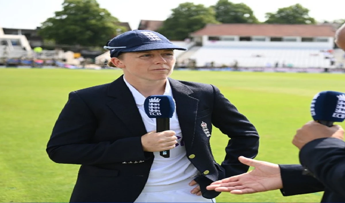 ਹੀਥਰ ਨਾਈਟ ਨੇ ਇੰਗਲੈਂਡ ਦੀ ਕਪੜੇ ਛੱਡ ਦਿੱਤੀ, ਨਾਈਟ ਦੀ ਕਪਤਾਨ ਦੇ ਅਧੀਨ ਇੰਗਲੈਂਡ ਵਿਸ਼ਵ ਚੈਂਪੀਅਨ ਬਣ ਗਈ