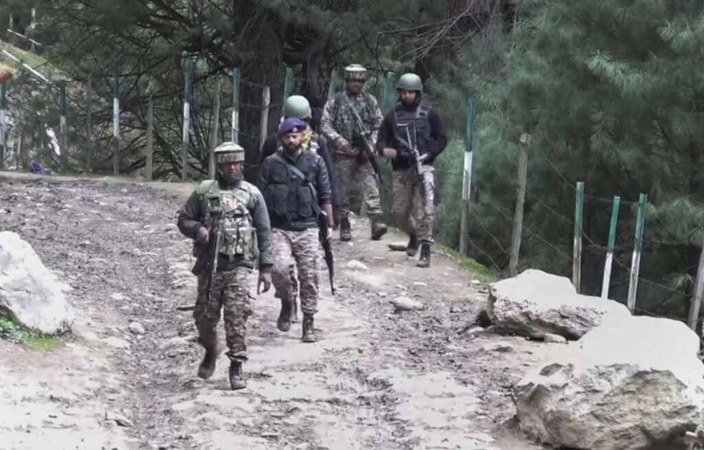 ਪਾਗਲ ਅੱਤਵਾਦੀ ਹਮਲਾ: ਭਾਰਤ ਨੇ ਪਾਕਿਸਤਾਨੀ ਨਾਗਰਿਕਾਂ ਨੂੰ ਦਿੱਤੇ ਗਏ ਵੀਏ ਦੀਆਂ 14 ਸ਼੍ਰੇਣੀਆਂ ਨੂੰ ਰੱਦ ਕਰ ਦਿੱਤਾ