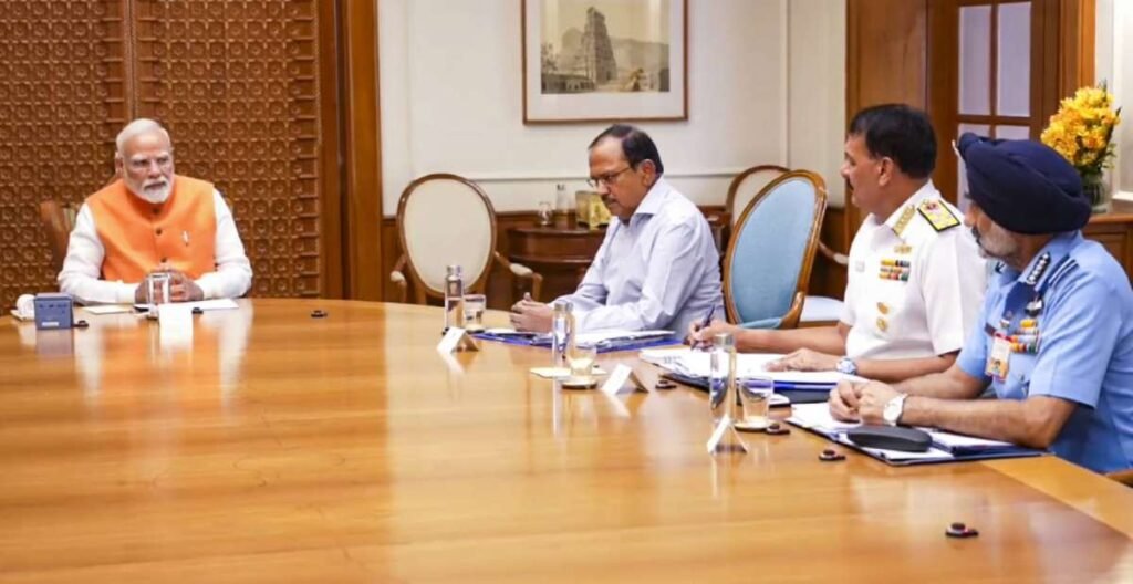 ਵੱਡੀ ਚਾਲ ਆ ਰਹੀ ਹੈ? ਪ੍ਰਧਾਨਮੰਤਰੀ ਮੋਦੀ ਨੂੰ ਚੇਅਰ ਕਰਨ ਤੋਂ ਬਾਅਦ ਚੇਅਰਜ ਨੂੰ ਮਿਲੇ