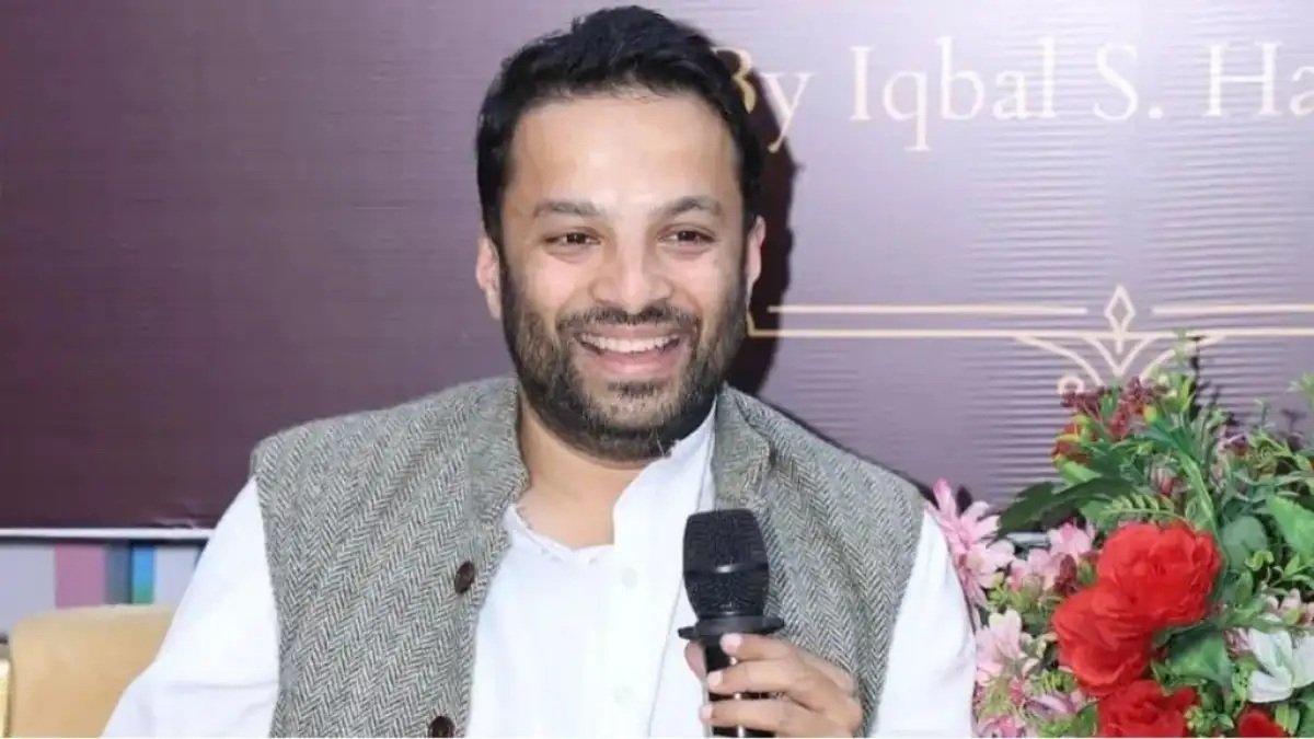 ਆਪ੍ਰੇਸ਼ਨ ਸਿੰਡਰ ਪੋਸਟ ਉੱਤੇ ਅਲੀ ਖਾਨ ਮਾਹਮਾਂਬਾਦ, ਅਸ਼ਟੋਕਾ ਯੂਨੀਵਰਸਿਟੀ ਦੇ ਪ੍ਰੋਫੈਸਰ | ਤੁਹਾਨੂੰ ਜਾਣਨ ਦੀ ਜ਼ਰੂਰਤ ਹੈ