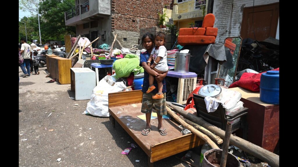 ਚੰਡੀਗੜ੍ਹ ਨੂੰ ਫਲੈਟਨਜ਼ਜ਼ ਜੰਤਾ ਕਲੋਨੀ, ਮੁੜ ਪ੍ਰਾਪਤ ਕਰੋ