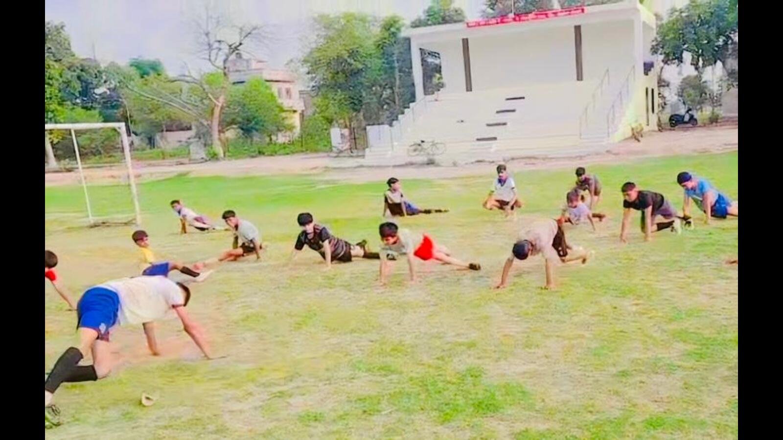 ਪੰਜਾਬ: ਸਪੋਰਟਸ ਇਨਫਰਾ, ਰੋਜ਼ ਰੋਸ਼ਨ ਦੇ ਮੌਕੇ ਐਸ ਬੀ ਐਸ ਨਗਰ ਦੇ ਲੈਂਗੋਇਆ ਸ਼ੂਨ ਡਰੱਗ-ਵਾਸਤ ਟੈਗ ਵਿੱਚ ਸਨ