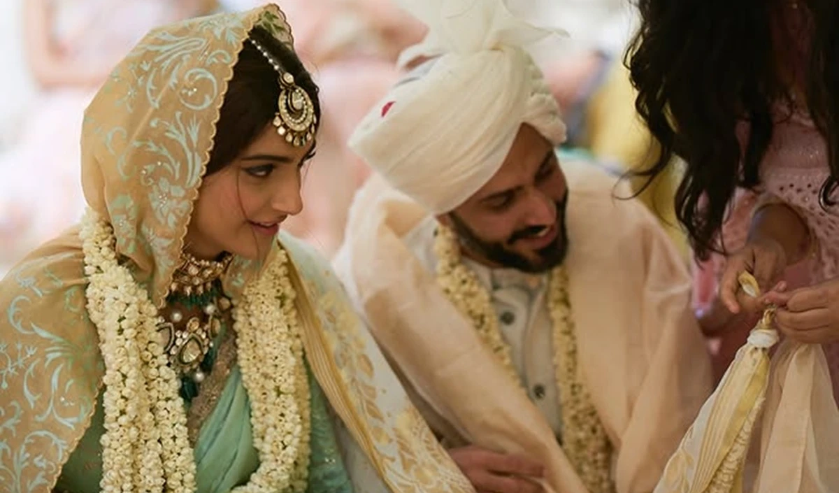 ਬਾਲੀਵੁੱਡ ਲਪੇਟ | ਕਾਜੋਲ ਨੇ ਸ਼ਾਹਰ ਨੇ ਸ਼ਾਹਰ ਦੀ ਮੁਲਾਕਾਤ ਗਾਲਕ ਲੂਕ ਨੂੰ ਮੁੜ ਜ਼ਿੰਦਾ ਕੀਤਾ