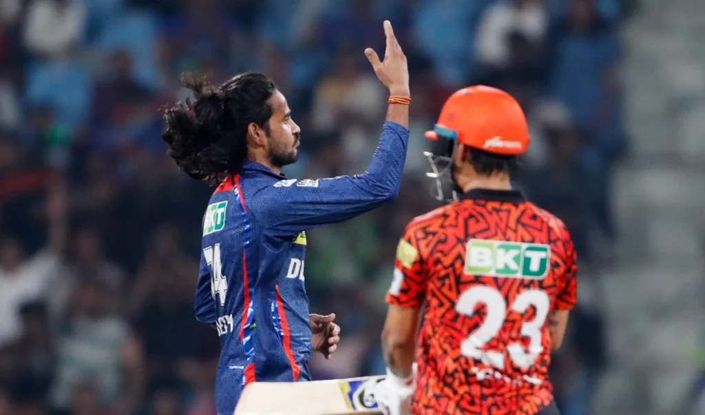 ਬੀਸੀਸੈਬ ਸ਼ਰਮਾ ਨਾਲ ਲੜਾਈ ਤੋਂ ਬਾਅਦ ਬੀਸੀਸੀਆਈ ਦਾ ਕਾਰਜ ਅਭਿਸ਼ੇਕ ਸ਼ਰਮਾ ਨਾਲ ਲੜਾਈ ਤੋਂ ਬਾਅਦ, ਨੇ ਮੈਚ ਨੂੰ ਪਾਬੰਦੀ ਲਗਾ ਦਿੱਤੀ