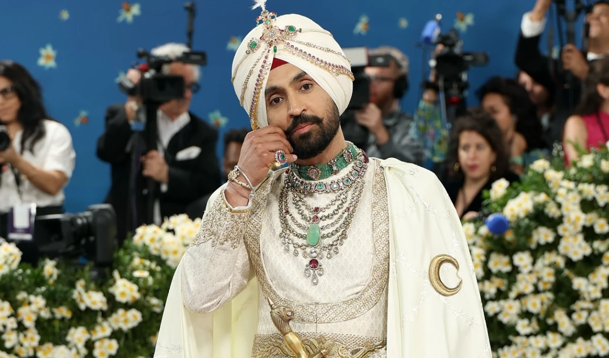 ਮੈਲਾ 2025 | ਮੈਂ ਆਪਣੀ ਪੱਗ ਬੀਨ, ਸਭਿਆਚਾਰ ਅਤੇ ਮਾਂ-ਬੋਲੀ ਨੂੰ ਮੀਟ ਵਿੱਚ ਲਿਆਇਆ ਹੈ, ਗਿਲਜੀਤ ਦੁਸਨਜ ਨੇ ਆਪਣੀ ਮੈਟ ਗਾਲਾ ਦੀ ਸ਼ੁਰੂਆਤ ਕੀਤੀ