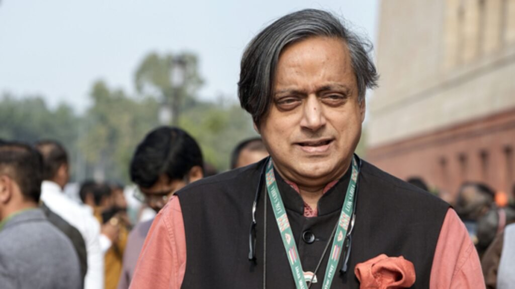 ਸ਼ਸ਼ੀ ਥਰੂਰ ਨੇ ਆਪਣੀ ‘ਸਰਜੀਕਲ ਹੜਤਾਲ’ ਟਿੱਪਣੀ ‘ਤੇ ਕਾਂਗਰਸ ਦੇ ਭੜਕ ਉੱਠੀਆਂ ਜ਼ਾਰਾਂ ਨੂੰ ਤੋੜ ਦਿੱਤਾ:’ ਇਸ ਨਾਲ ਕਰਨ ਲਈ ਵਧੀਆ ਚੀਜ਼ਾਂ ਹਨ ‘