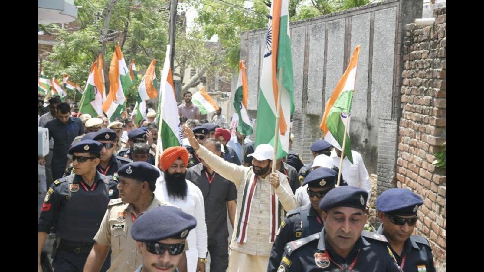 ਹਰਿਆਣਾ ਦੇ ਮੁੱਖ ਮੰਤਰੀ ਨੇ ਲਾਡਵਾ ਵਿੱਚ ਤਿਰੰਗਾ ਯਾਤਰਾ ਕਰ ਲਈ