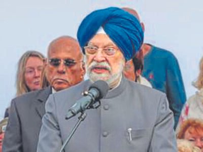 ਚੈਨਲਾਂ ਦੇ ਲੋਕਾਂ ਨੂੰ ਚੈਨਲ ਚਲਾਉਣੇ: ਪੁਤਾਲੇ ਨੂੰ ਕਬੀਲੇਡਿੰਗ ਪੀੜਤਾਂ ਨੂੰ ਸ਼ਰਧਾਂਜਲੀ ਦੇਣ ਤੋਂ ਬਾਅਦ ਅਕਾਲੀ