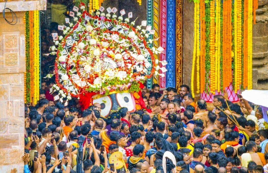ਪੁਰੀ ਰਥ ਯਾਤਰਾ: ਭੀੜ ਸਰਕਾਰ ਦੀ ਸਮੀਖਿਆਵਾਂ ਦੀ ਭੀੜ ਨੂੰ ਰੋਕਣ ਕਾਰਨ 500 ਤੋਂ ਵੱਧ ਦੇਵੋਟੀਆਂ ਜ਼ਖਮੀ ਹੋ ਗਈਆਂ ਹਨ