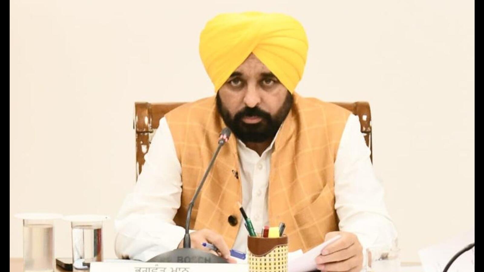 ਪੰਜਾਬ ਦੇ ਮੁੱਖ ਮੰਤਰੀ 'ਵਨ ਕੌਮ' ਲਈ ਫਲੈਕ ਖਿੱਚਦਾ ਹੈ, ਇਕ ਪਤੀ 'ਟਿੱਪਣੀ ਕੀਤੀ ਗਈ ਪੋਸਟ ਓਪਰੇਸ਼ਨ ਸਿੰਟਰ