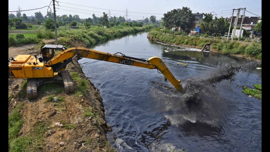 ਲੁਧਿਆਣਾ: ਪੁਨਰਜਨ ਦੇਣ ਦੇ ਦਾਅਵਿਆਂ ਦੇ ਵਿਚਕਾਰ ਖਤਰਨਾਕ ਕੂੜਾ ਕਰਕਟ