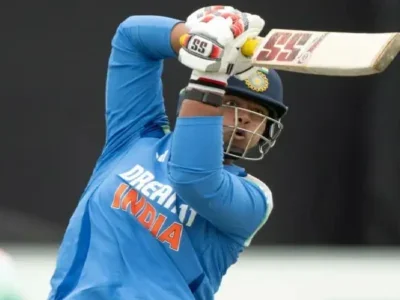 ਵੈਭਵ ਸਿਆਵਪਤ ਨੇ ਚਾਰ ਦਿਨਾਂ ਵਿਚ ਦੂਜੀ ਵਾਰ ਬੱਲੇ ਨੂੰ ਉਡਾ ਦਿੱਤਾ, ਇੰਗਲੈਂਡ ਦੇ ਗੇਂਦਬਾਜ਼ਾਂ ਨੂੰ ਧੋਤਾ