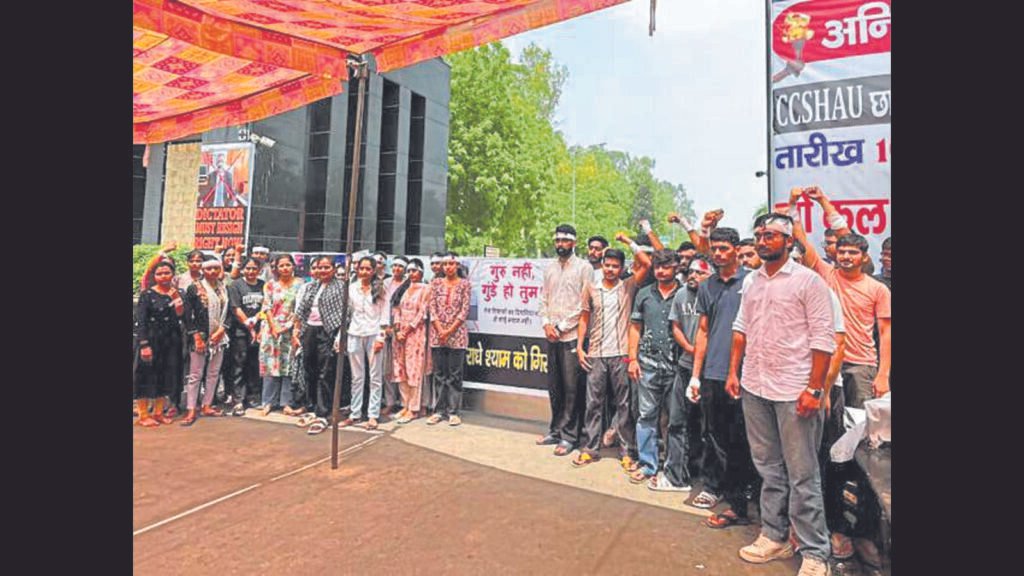 ਹਰਿਆਣਾ ਸਰਕਾਰ ਅਖੀਰ ਵਿੱਚ ਝਪਕਦੀ ਹੈ, ਹਾਓ ਸਟੈਂਡਆਫ ਨੂੰ ਤੋੜਨ ਲਈ ਪੈਨਲ ਸੈਟ ਕਰਦਾ ਹੈ
