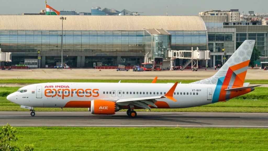 ਏਅਰ ਇੰਡੀਆ ਐਕਸਪ੍ਰੈਸ ਫਲਾਈਟ ਤਕਨੀਕੀ ਮੁੱਦੇ ਦੇ ਕਾਰਨ ਦਿੱਲੀ ਏਅਰਪੋਰਟ ‘ਤੇ ਟੇਕਆਫ ਹੈ