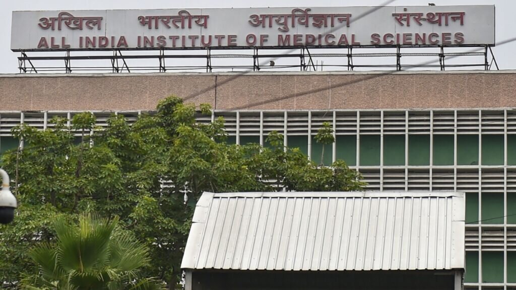 ਓਡੀਸ਼ਾ: ਮਾਈਨਰ ਲੜਕੀ ਨੇ ਬਦਸਲੂਕੀ ਨਾਲ ਅੱਜ ਦਿੱਲੀ ਅਈਮਜ਼ ਨੂੰ ਤਬਦੀਲ ਕਰਨ ਲਈ ਅੱਗ ਲਗਾ ਦਿੱਤੀ