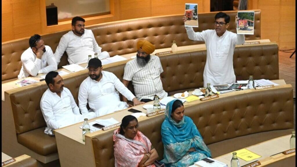 ਚੰਡੀਗੜ੍ਹ: 100 ਕਰੋੜ ਰੁਪਏ ਦੀ ਕਮਿ Center ਨਿਟੀ ਸੈਂਟਰ ਬੁਕਿੰਗ ਘੁਟਾਲੇ ਨੂੰ ਪੜਤਾਲ ਕਰਨ ਲਈ ਚੌਕਸੀ