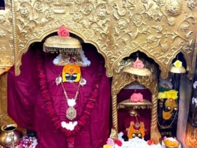 ਲਾਉਂਡਸਪੀਕਰਜ਼, ਹਿਮਾਚਲ ਵਿੱਚ ਸ਼ੈਨੀਆ ਦੇਵੀ ਮੰਦਰ ਦੇ ਦੌਰਾਨ ਨੈਨੀਆ ਦੇਵੀ ਮੰਦਰ ਵਿੱਚ ਡਰੱਜ਼ਡ