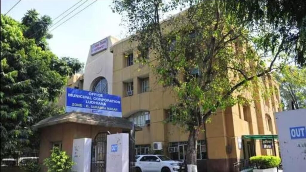 ਲੁਧਿਆਣਾ: ਗ੍ਰੈਫਿਟੀ ਅਨੁਮਤੀਆਂ ਤੇ ਪ੍ਰਾਈਵੇਟ ਫਰਮਾਂ ਨੇ ਪ੍ਰਾਈਵੇਟ ਫਰਮਾਂ ਨੂੰ ਫਾਲੋ