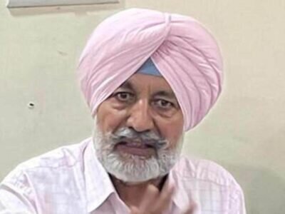 ਸਿੱਧੂ ਨੇ ਮੁਹਾਲੀ ਬੀ ਡੀ ਪੀ ਓ ਓਵਰ ਨੂੰ ਸ਼ਲਾਘਾ ਕੀਤੀ ₹ 13-ਕਰੋੜ ਘੁਟਾਲੇ