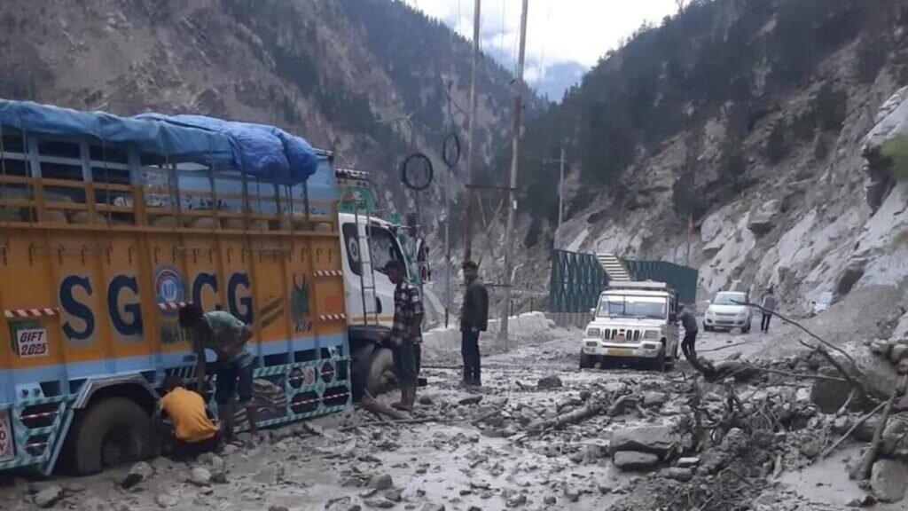 ਹਿਮਾਚਲ ਮੰਤਰੀ ਨੇ ass ਾਹੁਣ ਦੀ ਹਮਾਇਤੀਆਂ ਤੋਂ ਇਨਕਾਰ ਕਰ ਦਿੱਤਾ, ਨਾਜਾਇਜ਼ਾਂ ਦਾ ਦਾਅਵਾ ਕਰਦਾ ਹੈ