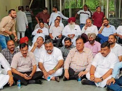 ਲੁਧਿਆਣਾ: ਮੇਅਰ ਦੀ ਸੁਰੱਖਿਆ ਦੁਆਰਾ 'ਛੱਡ ਜਾਣ ਲਈ ਕਿਹਾ', ਭਾਜਪਾ ਕੌਂਸਲਰਾਂ ਨੇ ਬੈਠ ਗਏ