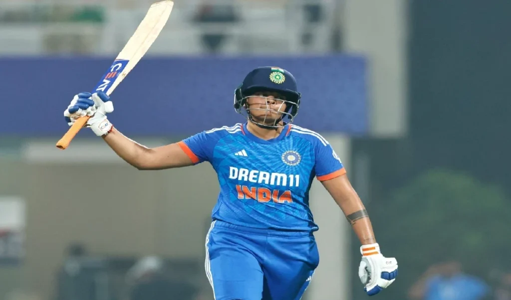 ਸ਼ੇਫਾਲੀ ਵਰਮਾ ਨੂੰ ਵਿਸ਼ਵ ਕੱਪ ਸੈਮੀਫਾਈਨਲ ਲਈ ਜ਼ਖਮੀ ਪ੍ਰਤੀਕਾ ਰਾਵਲ ਦੀ ਜਗ੍ਹਾ ਭਾਰਤੀ ਟੀਮ ‘ਚ ਸ਼ਾਮਲ ਕੀਤਾ ਗਿਆ ਹੈ।