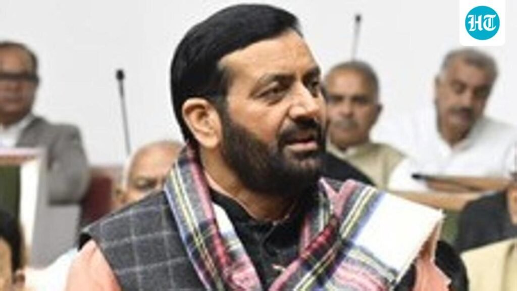 ਅਵਿਸ਼ਵਾਸ ਪ੍ਰਸਤਾਵ ‘ਚ ਹੁੱਡਾ ਦੇ ਦਸਤਖਤ ਗਾਇਬ ਹੋਣ ‘ਤੇ ਹਰਿਆਣਾ ਦੇ ਮੁੱਖ ਮੰਤਰੀ ਦੀ ਟਿੱਪਣੀ ‘ਤੇ ਹੰਗਾਮਾ