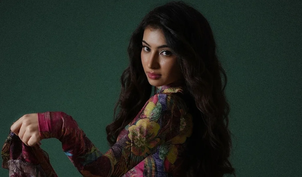 ਉਮਰ ਦੇ ਫਰਕ ‘ਤੇ ਉੱਠੀਆਂ ਉਂਗਲਾਂ, ਧੁਰੰਧਰ ਫੇਮ ਸਾਰਾ ਅਰਜੁਨ ਨੇ ਮੁਕੇਸ਼ ਛਾਬੜਾ ਲਈ ਲਿਖੀ ਦਿਲ ਨੂੰ ਛੂਹ ਲੈਣ ਵਾਲੀ ਗੱਲ